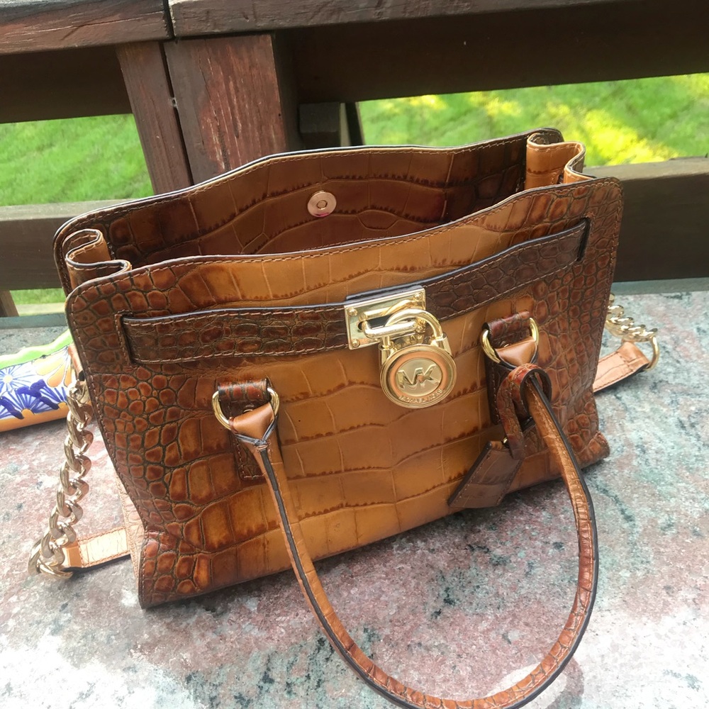 Michael Kors purse in pristine condition